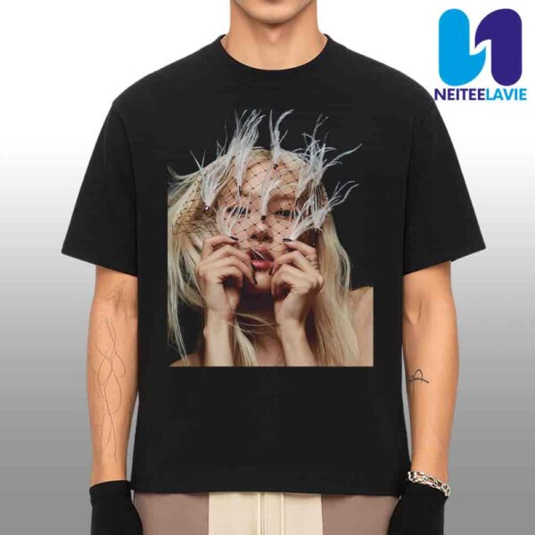 BLACKPINK Rose Fronts The Cover Of Ib Kamara Final Issue Of Dazed Unisex T-Shirt